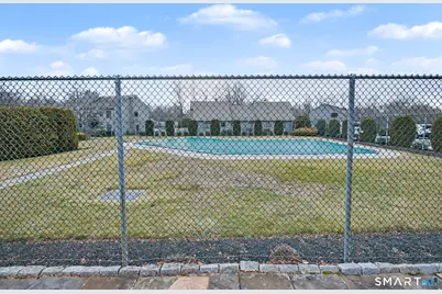 156 Heatherwood Drive #156, Brookfield, CT 06804 - Photo 3