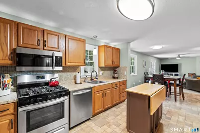 43 Palmer Drive, Meriden, CT 06450 - Photo 5