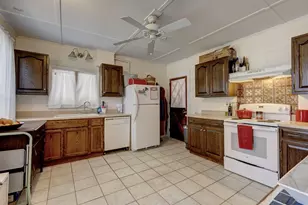 100 Bolivia St, Windham, CT 06226 - Photo 9