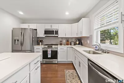 110 Berwick Avenue #110, Fairfield, CT 06825 - Photo 5