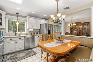 208 Sigwin Dr, Fairfield, CT 06824 - Photo 15