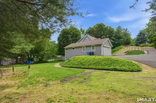 71 Bishop St, Bristol, CT 06010 - Photo 5