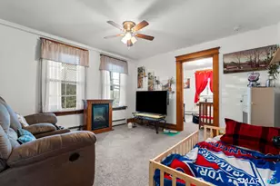9 Hull St, Shelton, CT 06484 - Photo 3