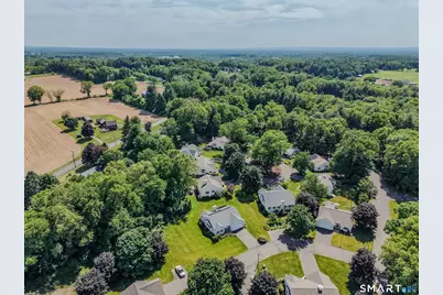 4 Woodbridge Drive #4, Enfield, CT 06082 - Photo 5