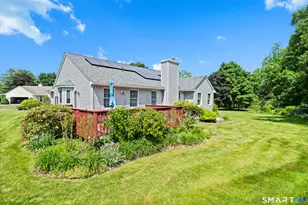 4 Woodbridge Dr, Enfield, CT 06082 - Photo 3