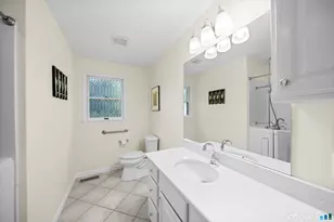 4 Woodbridge Dr, Enfield, CT 06082 - Photo 25