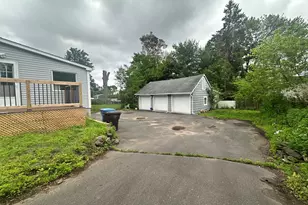 146 Sterling St, New Britain, CT 06053 - Photo 3