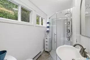 331 Eddy Glover Blvd, New Britain, CT 06053 - Photo 15