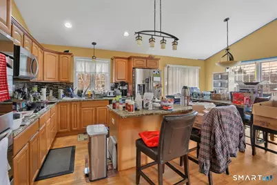 8 Callahan Lane, East Hartford, CT 06118 - Photo 13