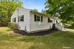 29 Collier Cir, Hamden, CT 06518 - Photo 3