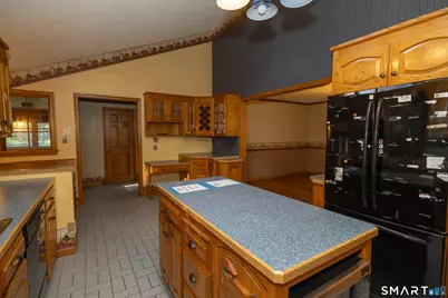 84 Luciano Drive, Southington, CT 06489 - Photo 7