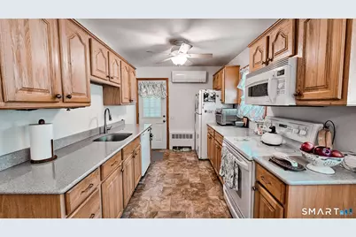 44 Monroe Street, East Hartford, CT 06118 - Photo 11