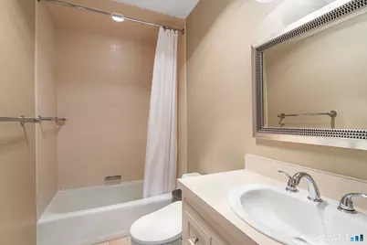 15 Governors Row #15, West Hartford, CT 06117 - Photo 25