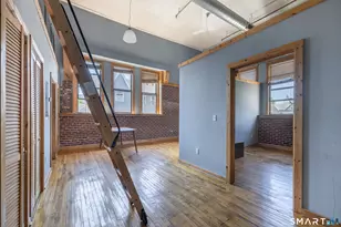 325 Myrtle Ave, Bridgeport, CT 06604 - Photo 3