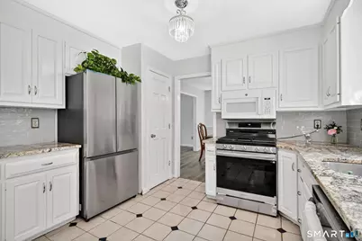 8 Hanover Lane, South Windsor, CT 06074 - Photo 11