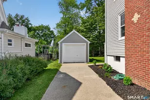 55 Woodlawn Rd, New London, CT 06320 - Photo 29