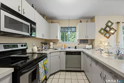 925 Oronoke Road #27F, Waterbury, CT 06708 - Photo 5