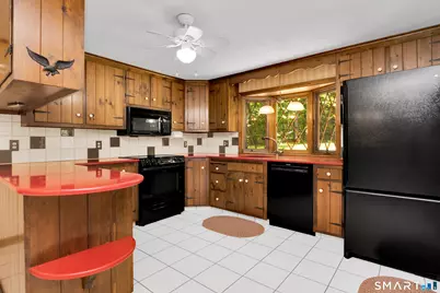 1020 Bartholomew Road, Middletown, CT 06457 - Photo 9