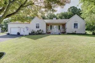 300 Hilltop Rd, Watertown, CT 06779 - Photo 1