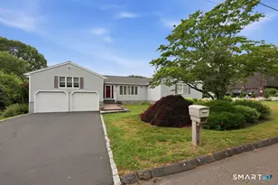 7 Dogwood Dr, Ansonia, CT 06401 - Photo 3