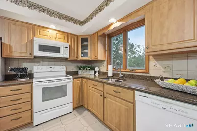 7 Dogwood Drive, Ansonia, CT 06401 - Photo 17