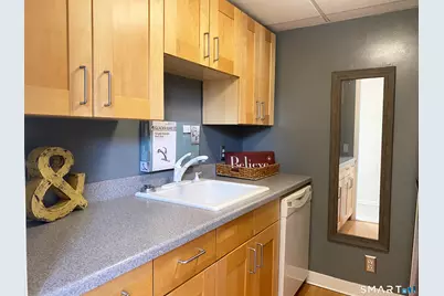 1 Russell Street #22, Middletown, CT 06457 - Photo 9