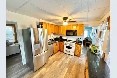 795 East Broadway, Milford, CT 06460 - Photo 7