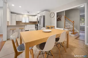 6 3 Seasons Ln, Norwalk, CT 06851 - Photo 7