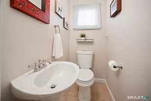 6 3 Seasons Ln, Norwalk, CT 06851 - Photo 9
