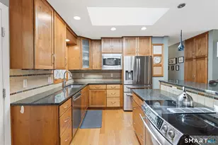 18 Old Black Point Rd, East Lyme, CT 06357 - Photo 15