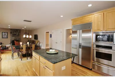 37 West Rock Trail, Stamford, CT 06902 - Photo 11