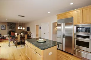37 W Rock Trail, Stamford, CT 06902 - Photo 11