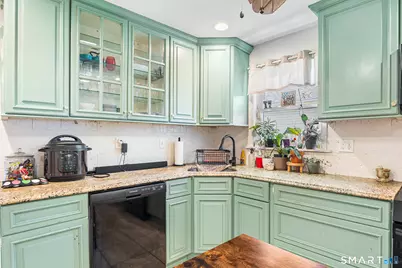 17 Whitney Street, East Hartford, CT 06118 - Photo 9