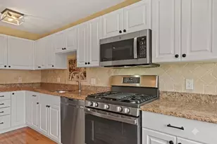 180 Turn of River Rd, Stamford, CT 06905 - Photo 15