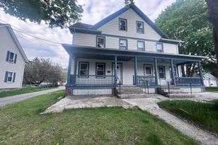 32-34 Linnell St, Plainfield, CT 06354 - Photo 1