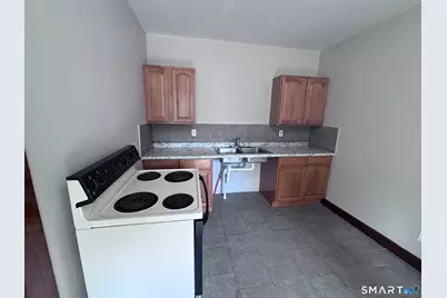 32-34 Linnell Street #34, Plainfield, CT 06354 - Photo 5