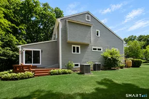 10 Old Village Ln, Farmington, CT 06085 - Photo 3