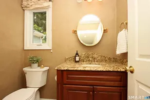 10 Old Village Ln, Farmington, CT 06085 - Photo 19