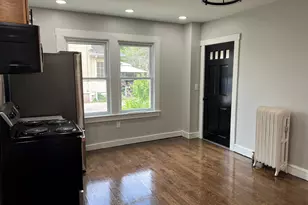 17 Lilac St, Manchester, CT 06040 - Photo 5