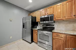 8 Apple Blossom Ln, Danbury, CT 06811 - Photo 19