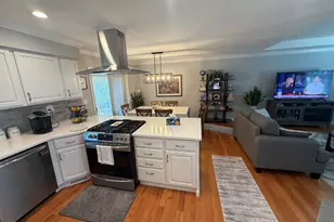 7 Mist Hill Dr, Brookfield, CT 06804 - Photo 5