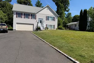 7 Mist Hill Dr, Brookfield, CT 06804 - Photo 1