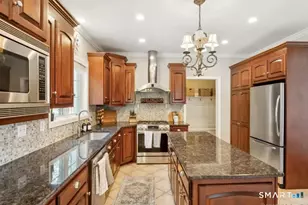 1 Angelas Way, Burlington, CT 06013 - Photo 7