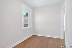 38 White St, Bridgeport, CT 06610 - Photo 21