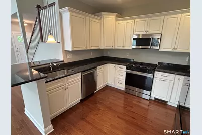 11 Bleeker Circle #11, North Haven, CT 06473 - Photo 5