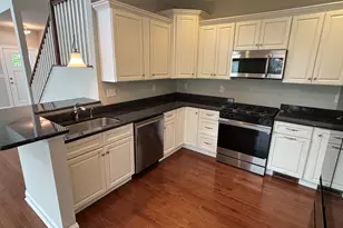 11 Bleeker Cir, North Haven, CT 06473 - Photo 5