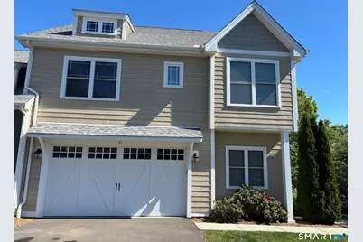 11 Bleeker Circle #11, North Haven, CT 06473 - Photo 1