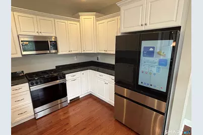 11 Bleeker Circle #11, North Haven, CT 06473 - Photo 3