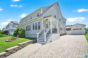 107 Washington Cir, West Hartford, CT 06119 - Photo 1
