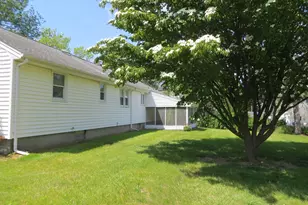 45 Bulmer Dr, Stratford, CT 06614 - Photo 5